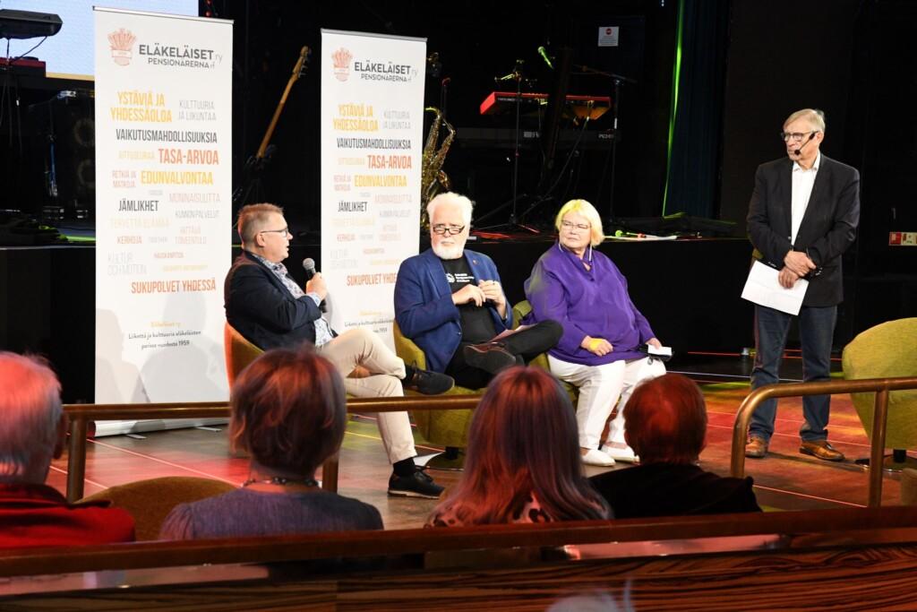 Panelisteina Suomen Elintarviketyöläisten liiton puheenjohtaja Veli-Matti Kuntonen, Eläkeläiset ry:n valtuuston puheenjohtaja Martti Korhonen ja yliopistotutkija Sinikka Torkkola Tampereen yliopistosta.
Matti Huutola haastatteli.
