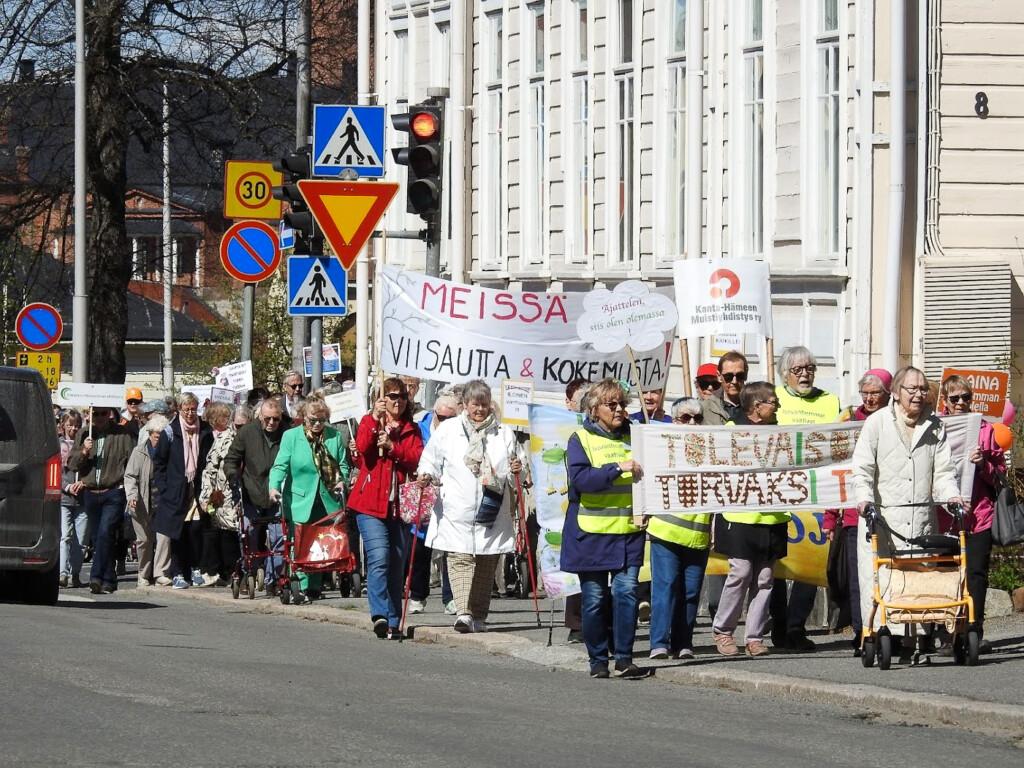 Sibeliuksenkadulla.